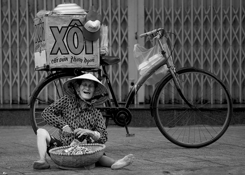 Nhiếp ảnh gia Nguyễn An Di - Street life Old age smile 